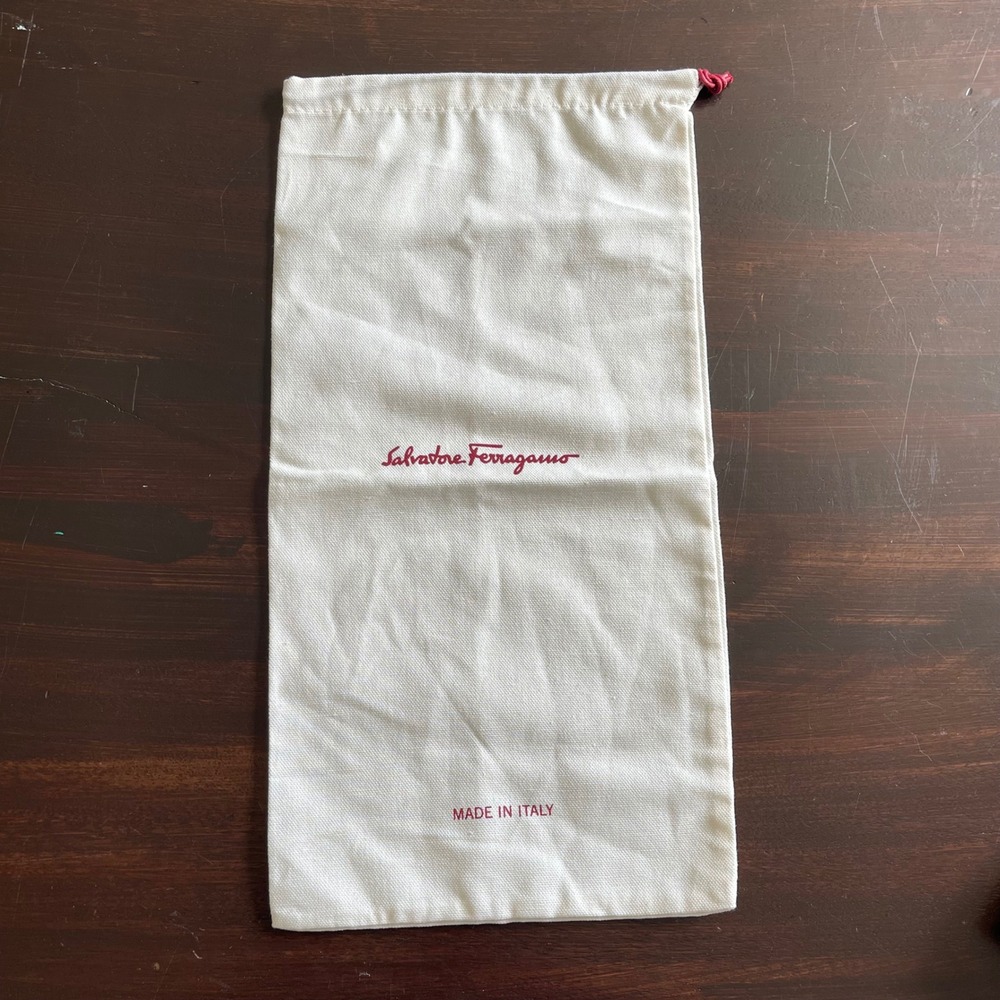 Salvatore Ferragamo Cream Canvas Drawstring Dust Bag Made in Italy 15.5x7.5‎